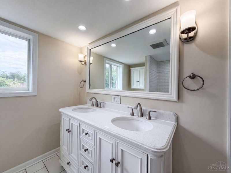 10489 Cinderella Drive, Montgomery, OH 45242 Photo 21