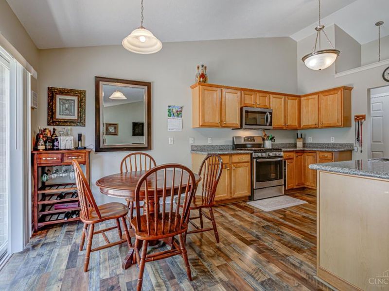 7045 Vail Court, Green Township, OH 45247 Photo 11