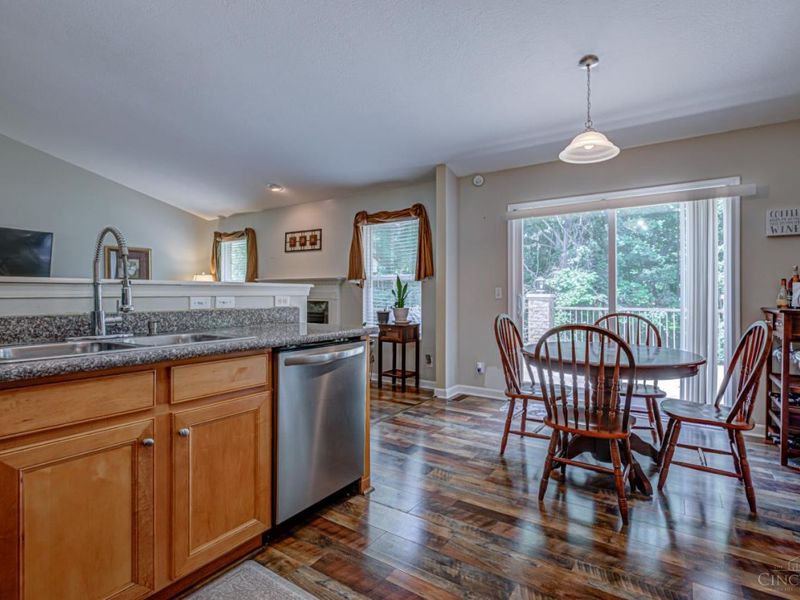7045 Vail Court, Green Township, OH 45247 Photo 12
