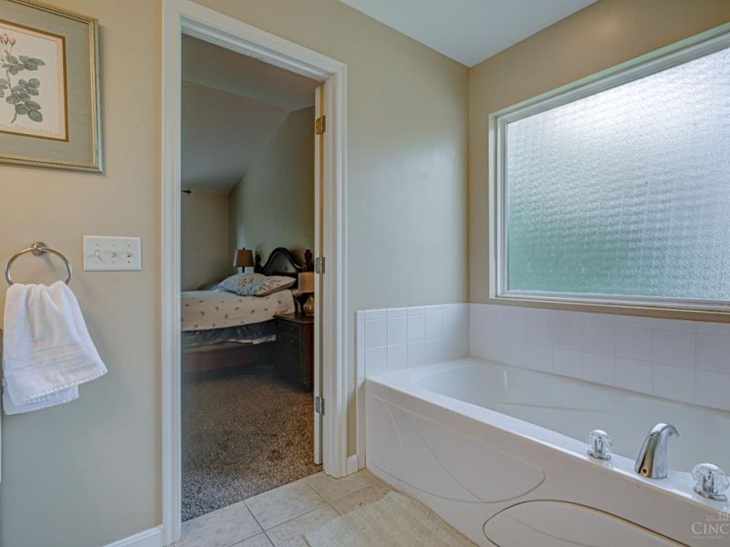 7045 Vail Court, Green Township, OH 45247 Photo 19