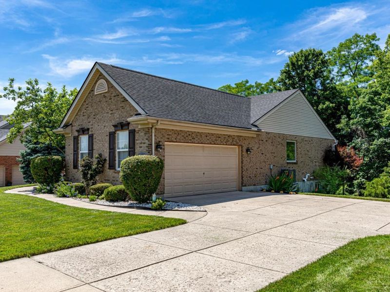 7045 Vail Court, Green Township, OH 45247 Photo 3