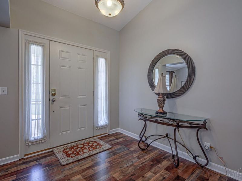 7045 Vail Court, Green Township, OH 45247 Photo 4