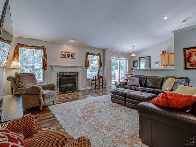 7045 Vail Court, Green Township, OH 45247 Photo 9