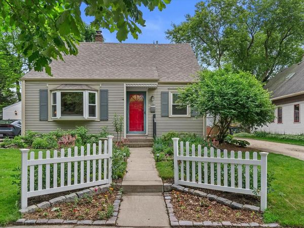 2116 N 85th STREET, Wauwatosa, WI 53226