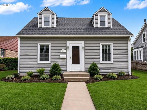 149 W Wabash AVENUE, Waukesha, WI 53186