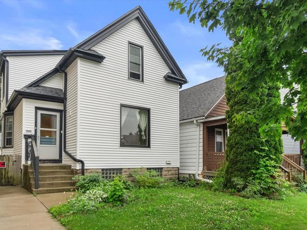 1305 Michigan AVENUE, South Milwaukee, WI 53172