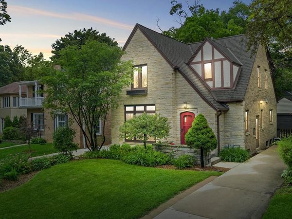 4314 N Ardmore AVENUE, Shorewood, WI 53211