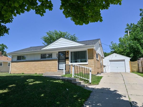 6476 N 84th STREET, Milwaukee, WI 53224