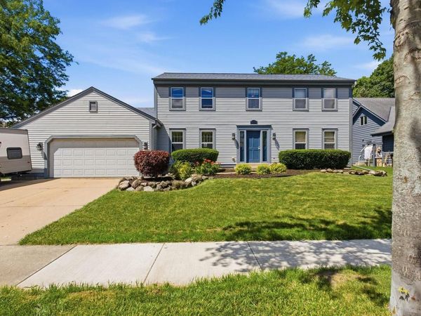 1232 Cavalier DRIVE, Waukesha, WI 53186