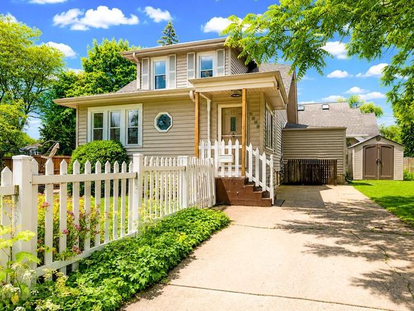 1500 E Kensington BOULEVARD, Shorewood, WI 53211