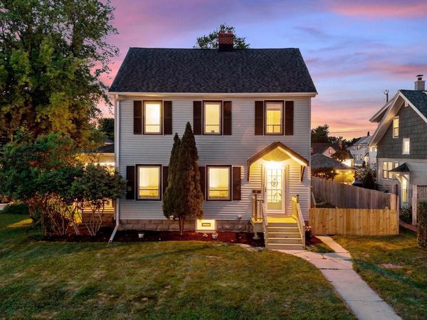 612 Marquette AVENUE, South Milwaukee, WI 53172