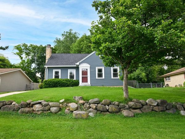 10518 W Spring Green ROAD, Greenfield, WI 53228