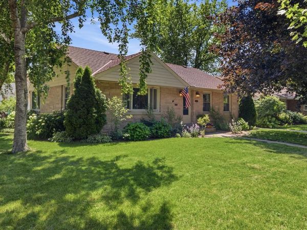 10205 W Feerick PLACE, Wauwatosa, WI 53222