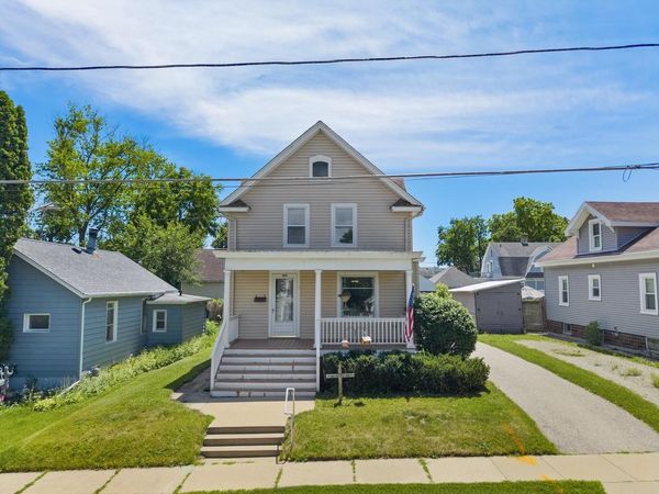809 E Cady STREET, Watertown, WI 53094