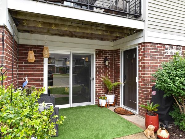 W169N11054 Ashbury LANE, Unit 4, Germantown, WI 53022