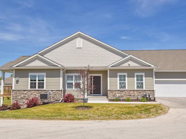 N112W14168 Wrenwood PASS, Germantown, WI 53022