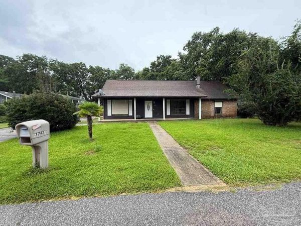 7741 Grundy St, Pensacola, FL 32507