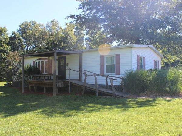 3042 Five Mile Creek Road , Salem, IL 62881