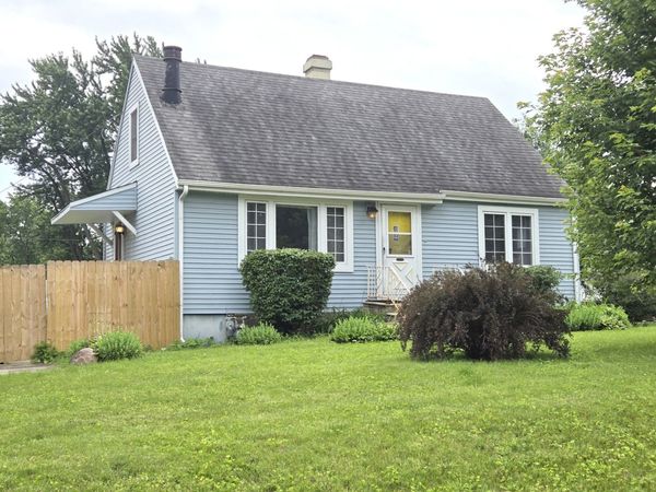 23W563 Woodworth Place, Roselle, IL 60172