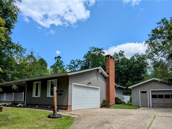 907 Circlewood Drive , Aurora, OH 44202