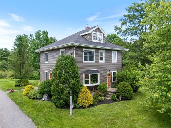 23 Queen Street , Gorham, ME 04038