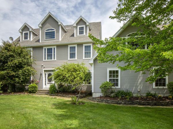 37 Constitution Avenue , Hampden, ME 04444