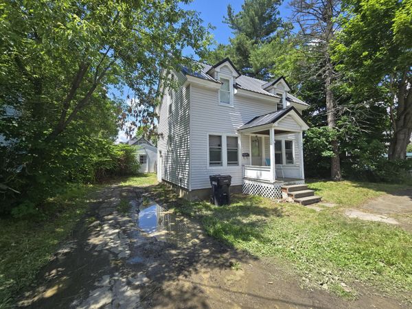 240 Palm Street , Bangor, ME 04401
