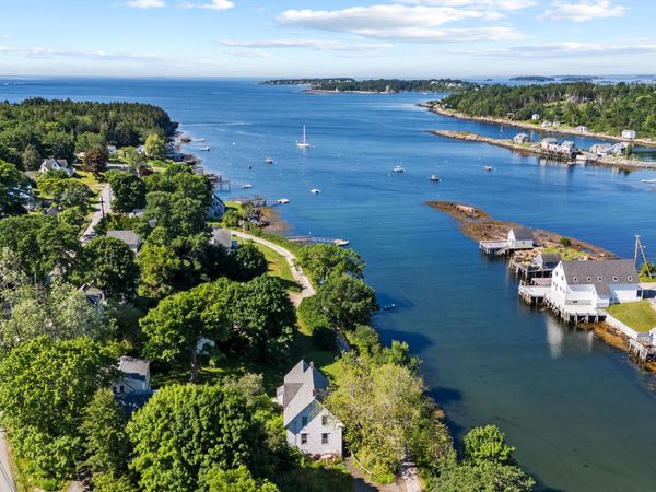 9 Lower Road , Harpswell, ME 04066