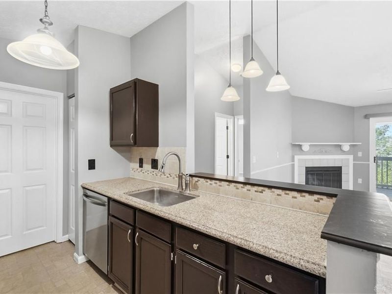 610 Carrington Place, Unit 10-312, Loveland, OH 45140 Photo 18