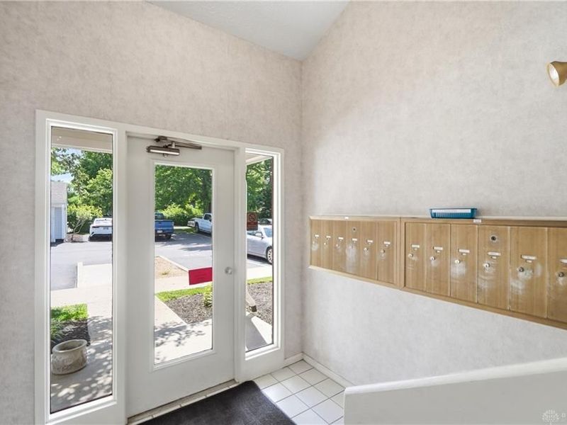 610 Carrington Place, Unit 10-312, Loveland, OH 45140 Photo 4