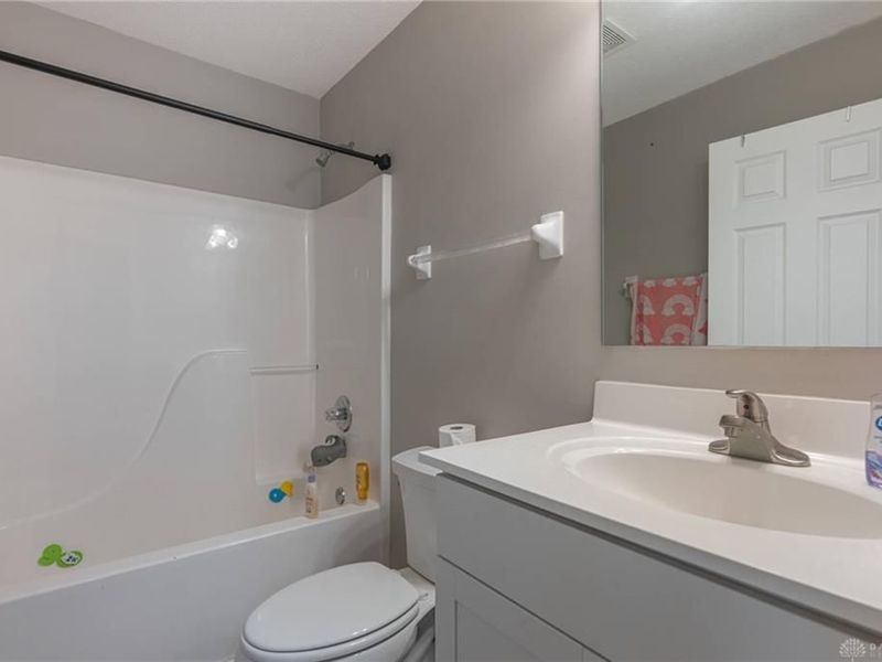 2292 Ferndown Drive, Miamisburg, OH 45342 Photo 18