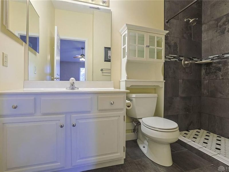 6635 Brigham Square, Unit 7, Centerville, OH 45459 Photo 16