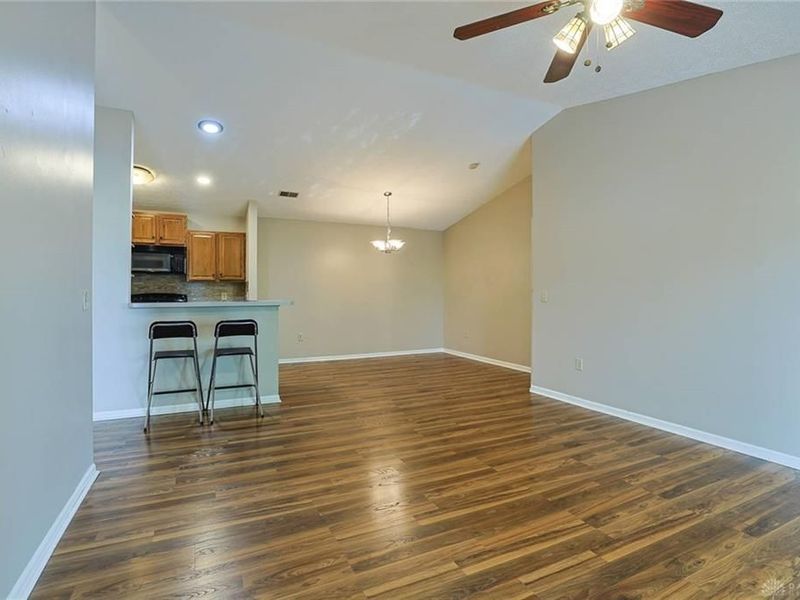6635 Brigham Square, Unit 7, Centerville, OH 45459 Photo 5