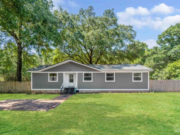 5433 Delona Rd, Milton, FL 32583