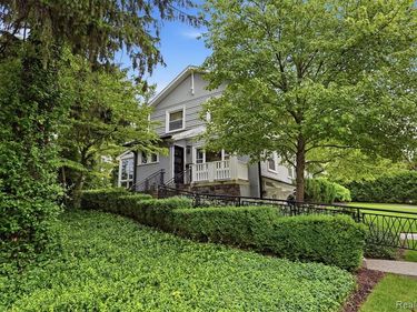612 Brookside Avenue, Birmingham, MI 48009