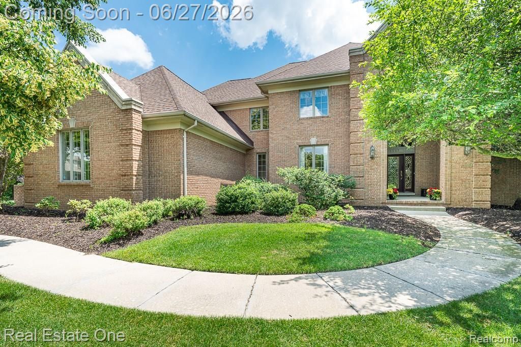 3347 Saint George Court, Rochester, MI 48306 Main Photo