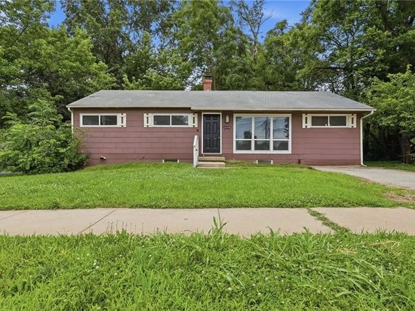 7900 Longview Road, Kansas City, MO 64134
