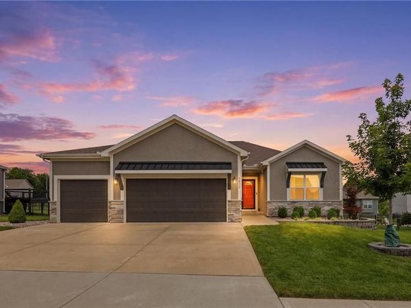 1812 Winchester Drive, Pleasant Hill, MO 64080
