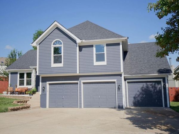 1120 NW 73rd Terrace, Kansas City, MO 64118