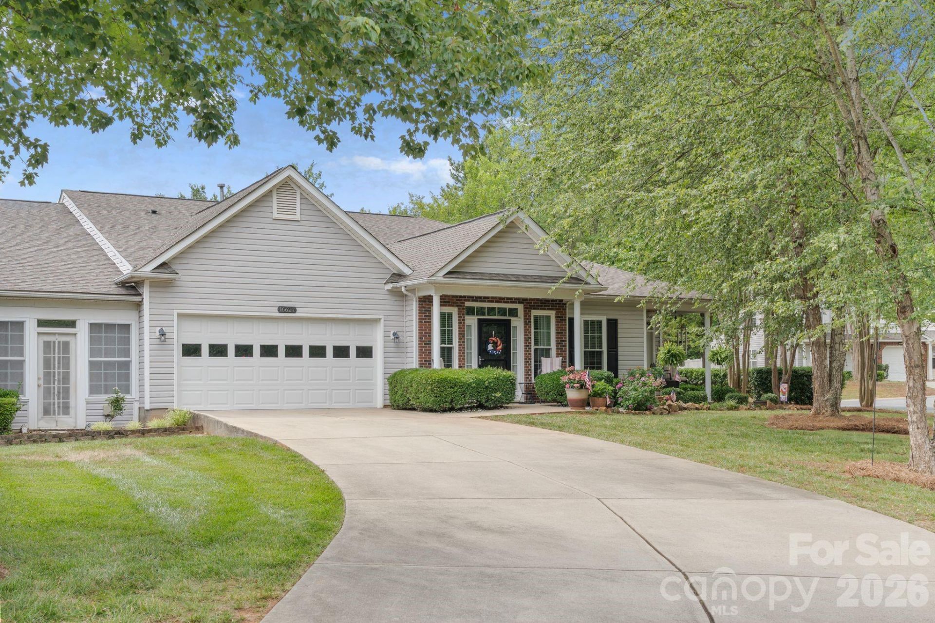 16627 Timber Crossing Road, Charlotte, NC 28213 Main Photo