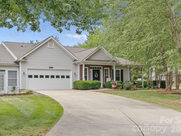 16627 Timber Crossing Road, Charlotte, NC 28213