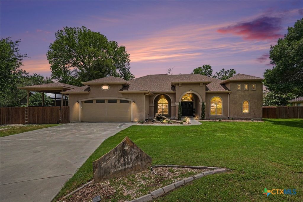 233 Meadowlark Lane, McQueeney, TX 78123 Main Photo