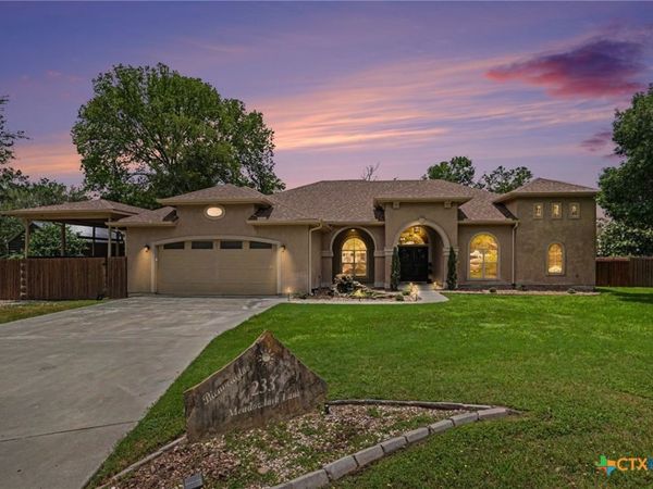 233 Meadowlark Lane, McQueeney, TX 78123