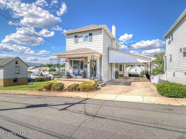 32 E Oak Street, Pittston Twp., PA 18640