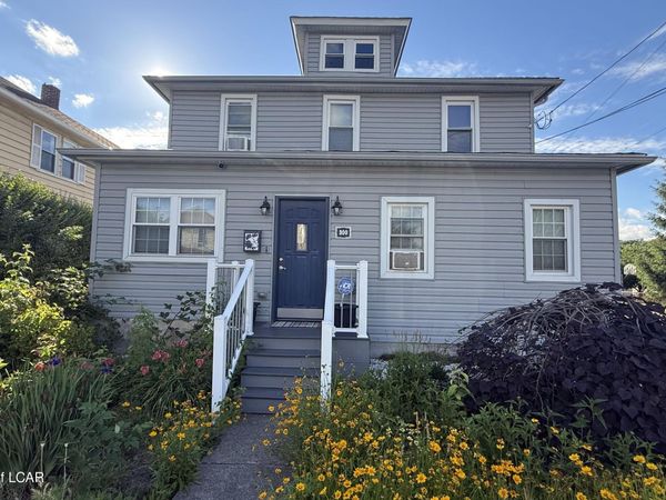 300 Center Street, Dupont, PA 18641