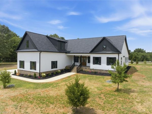 5405 Monterey Glen Court , Browns Summit, NC 27214