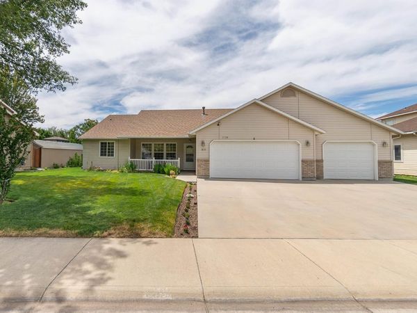 1859 S Labrador, Meridian, ID 83642