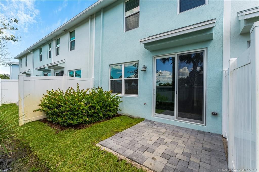 325 SE Halifax Lane , Stuart, FL 34994 Photo