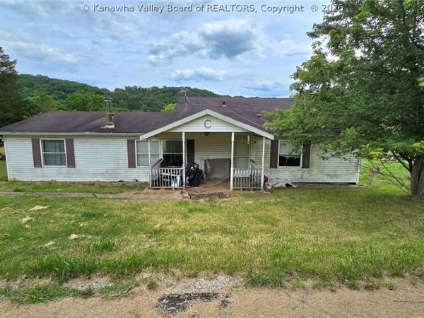 1175 Creston Road, Cottageville, WV 25239