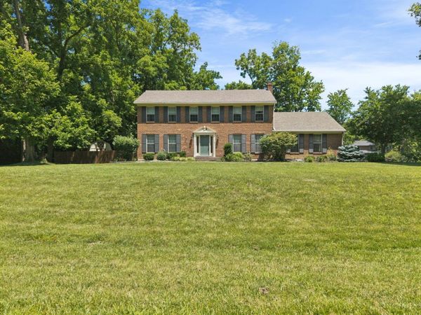 6400 Roth Ridge Drive, Loveland, OH 45150